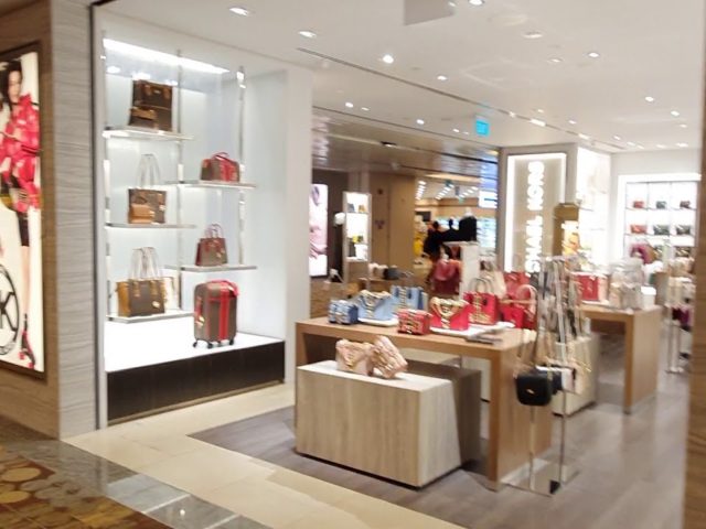 Chờ may mắn đến HAY tự mình tạo ra vận may cho đời mình